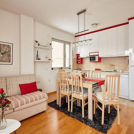 Luxury Apartment Near City Center Скопие Екстериор снимка