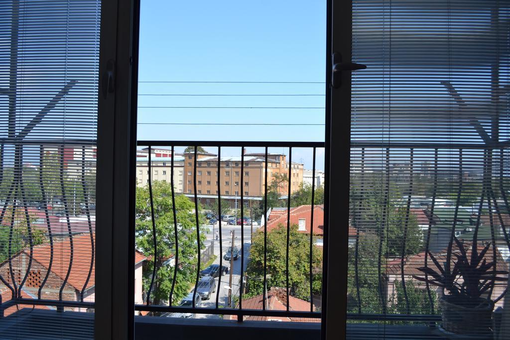 Luxury Apartment Near City Center Скопие Екстериор снимка