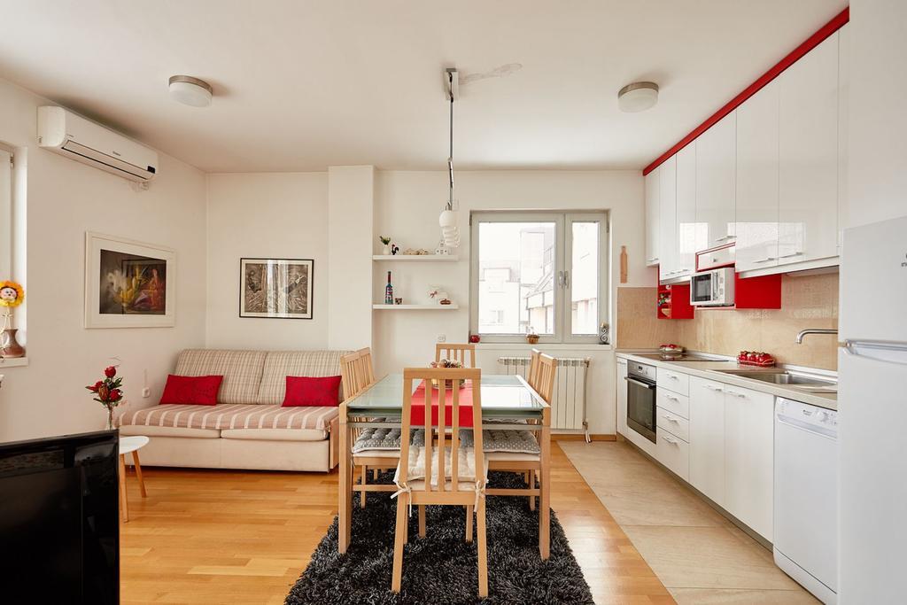 Luxury Apartment Near City Center Скопие Екстериор снимка